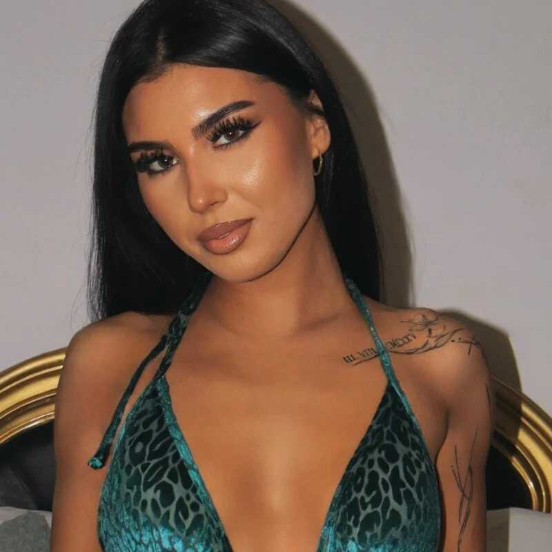 AnnaFoxxx — FansOnlyX creator profile