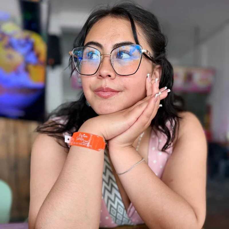 Mari-98 — FansOnlyX creator profile
