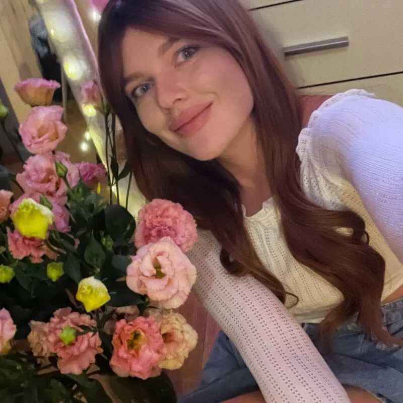 CherryRed_Girl — FansOnlyX creator profile