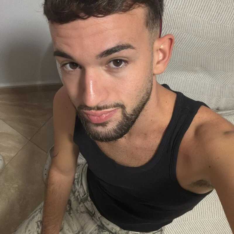 adriruizz — FansOnlyX creator profile
