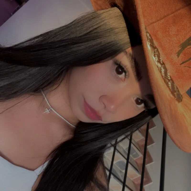 ambx04_ — FansOnlyX creator profile