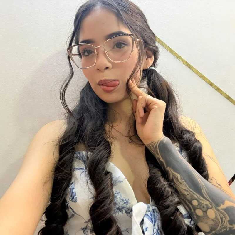 carolinna_cute — FansOnlyX creator profile