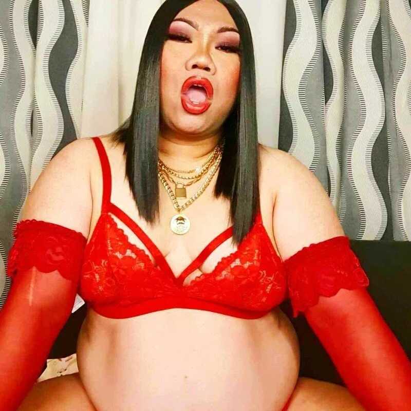 FATLUCY — FansOnlyX creator profile