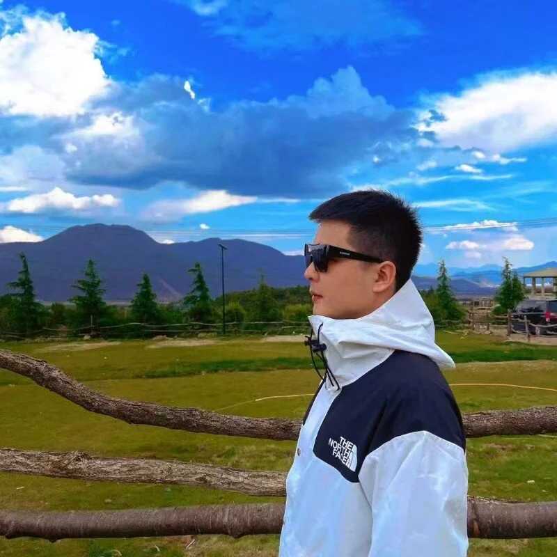 LV-888 — FansOnlyX creator profile