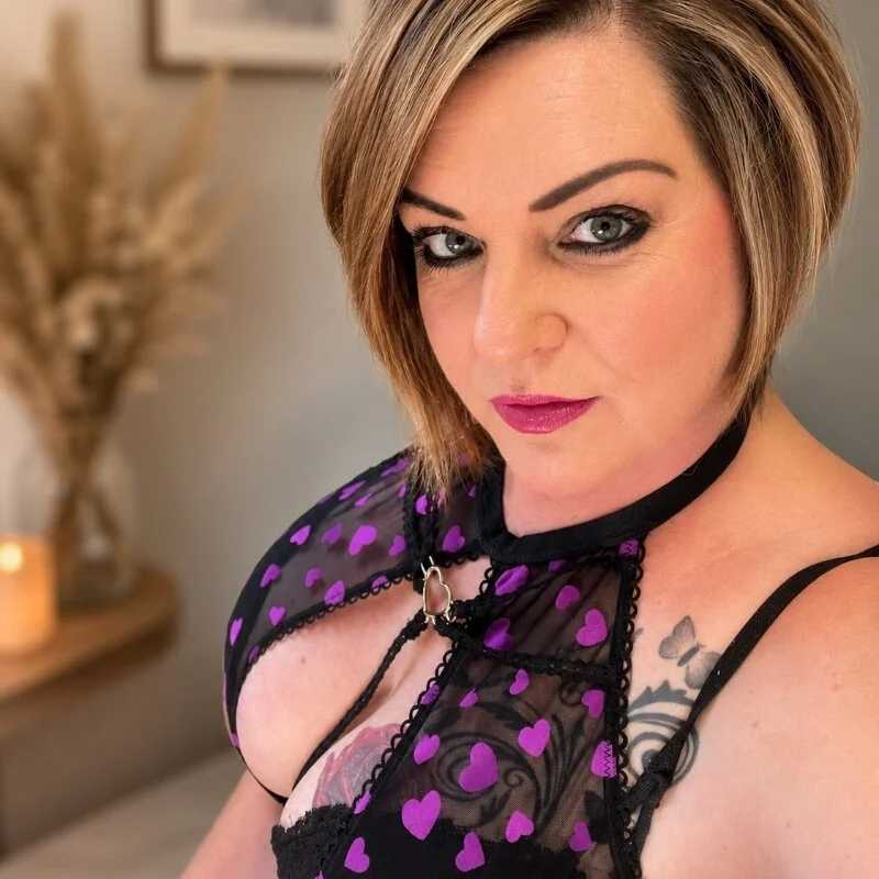 xXMiss_BLK — FansOnlyX creator profile