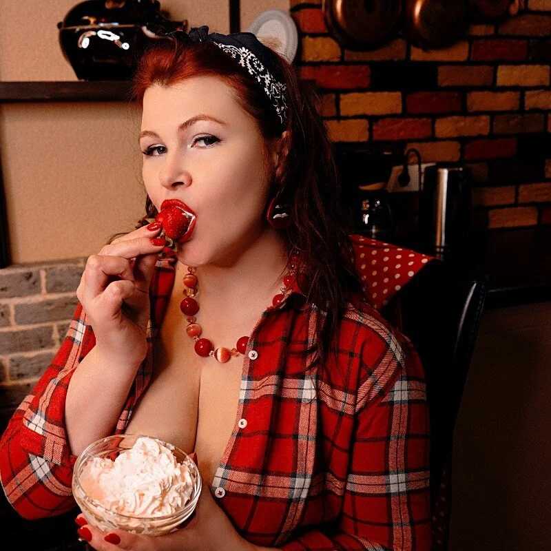 UrSexyMilf — FansOnlyX creator profile