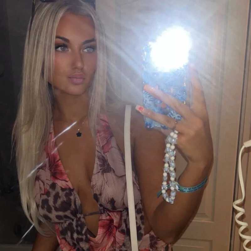 LaceyMilliexoxo — FansOnlyX creator profile