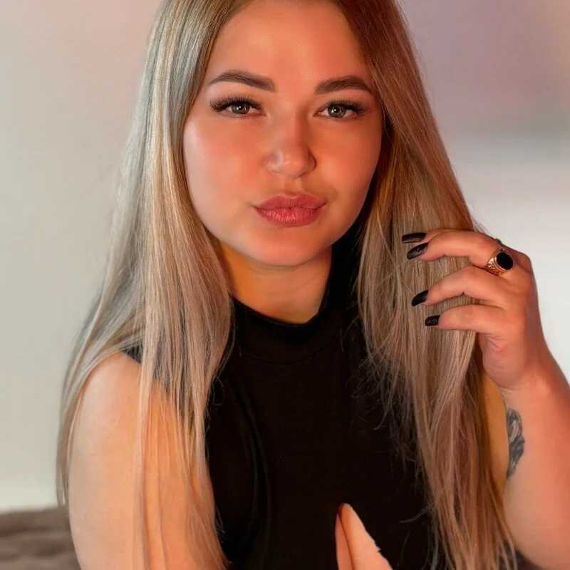 FionaBlake — FansOnlyX creator profile