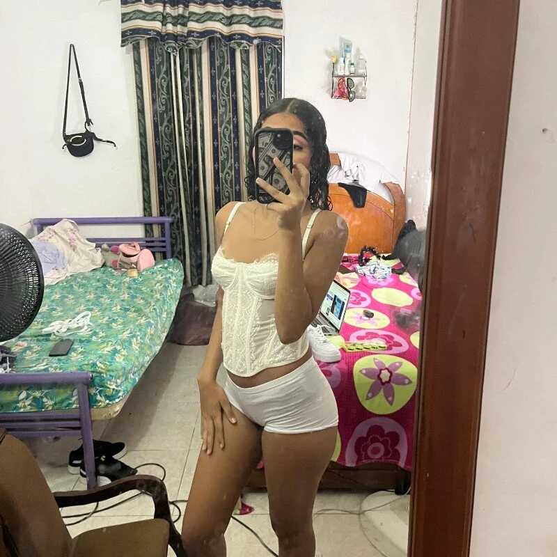 Lia_Foz — FansOnlyX creator profile