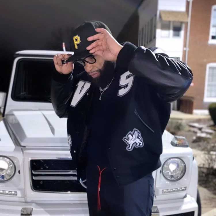 ANAKONDA_KIING — FansOnlyX creator profile