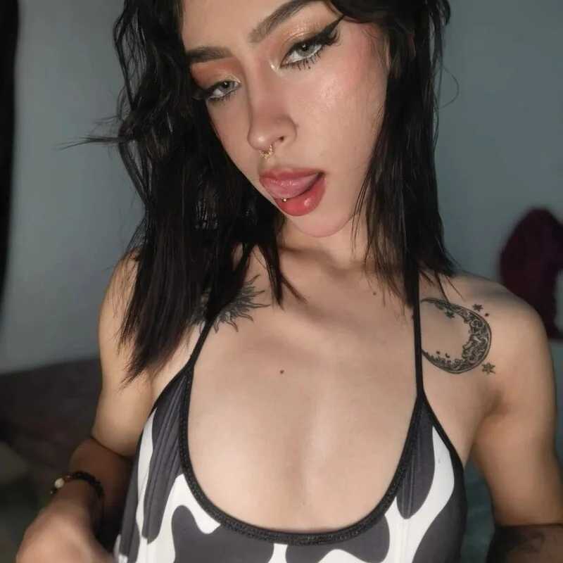 Ounla_Sweet — FansOnlyX creator profile