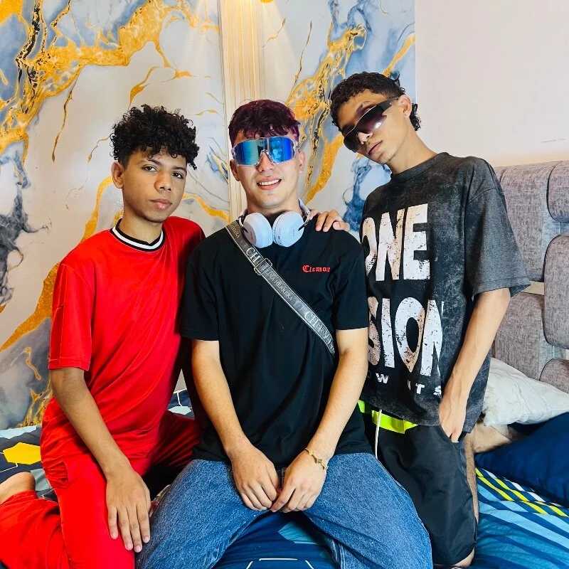 AVENGER_BOYS2026 — FansOnlyX creator profile
