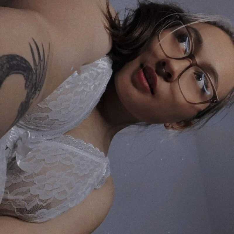 FoxyLauren — FansOnlyX creator profile