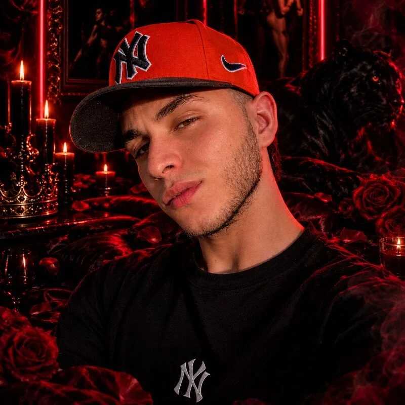 santiagovilla_777 — FansOnlyX creator profile