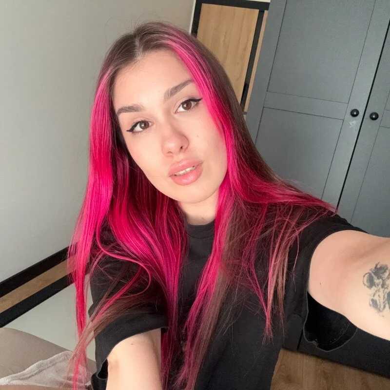 SashaBonfire — FansOnlyX creator profile