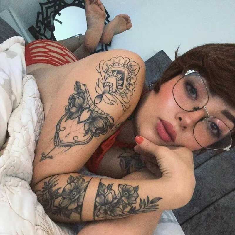 RoxanneStorm_ — FansOnlyX creator profile