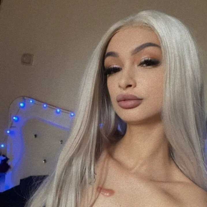 MiniFoxxxx — FansOnlyX creator profile