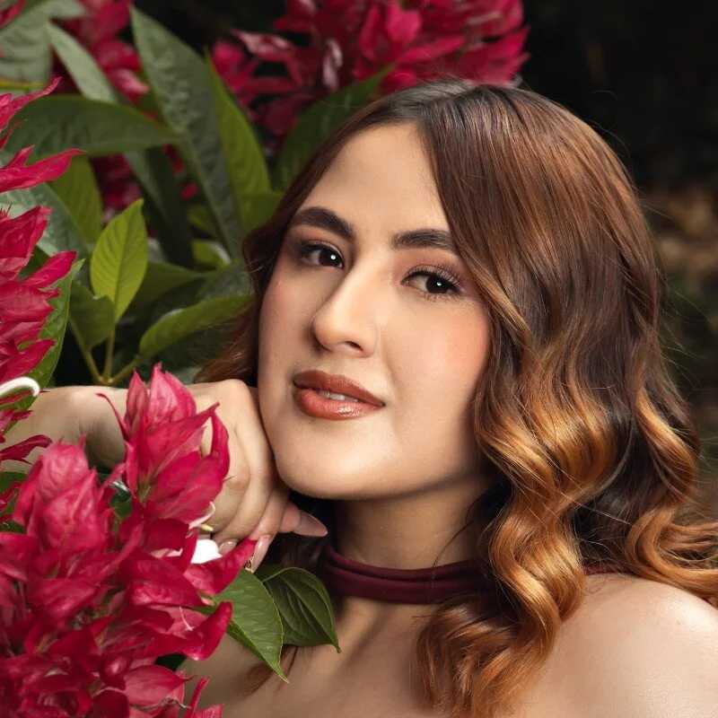 naya_velbet — FansOnlyX creator profile