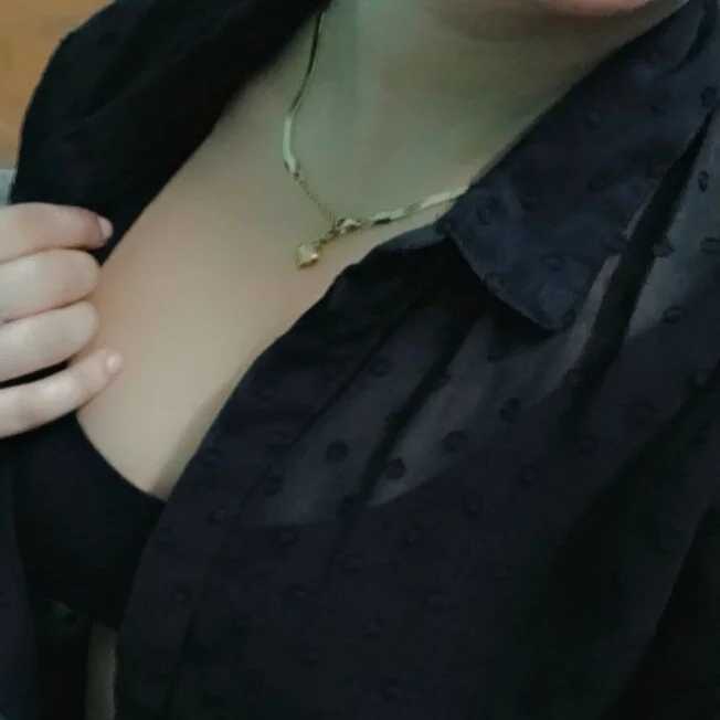 SOMYA-COM — FansOnlyX creator profile