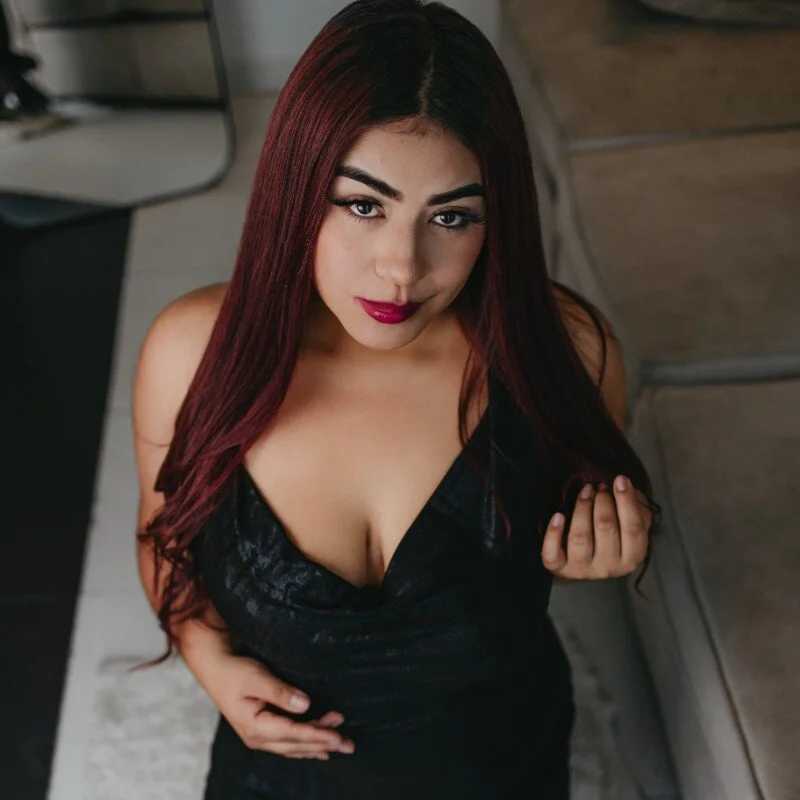 silvia_lane — FansOnlyX creator profile