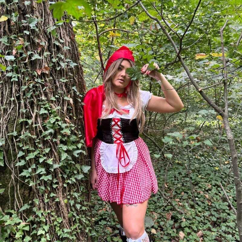 SuzieJane — FansOnlyX creator profile