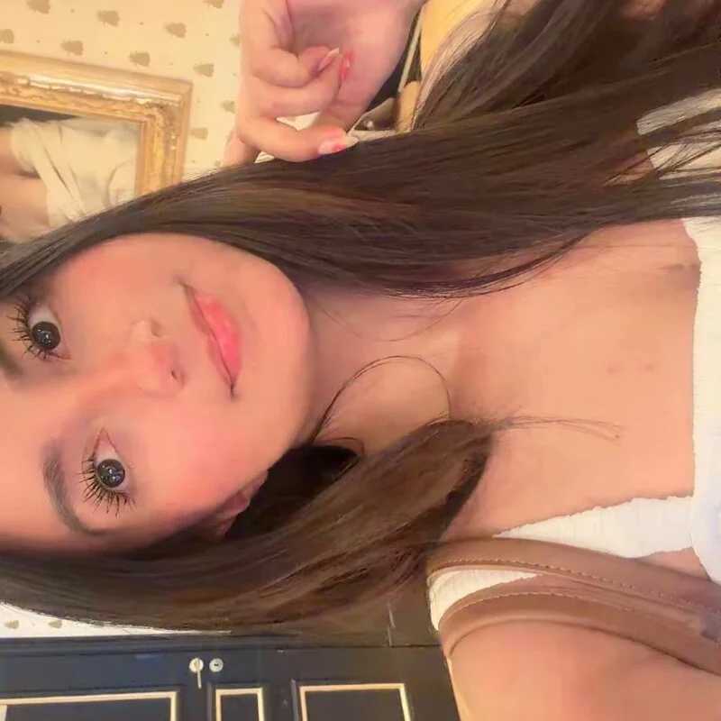 aly_golden_ — FansOnlyX creator profile