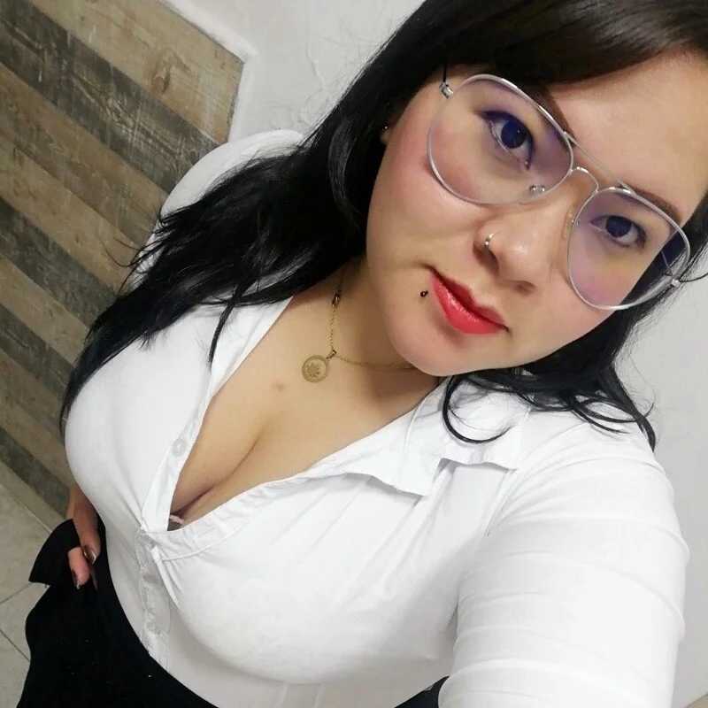 SashaBigSquirt — FansOnlyX creator profile