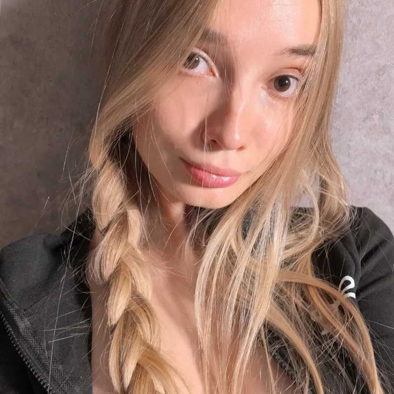 AnnyShore — FansOnlyX creator profile