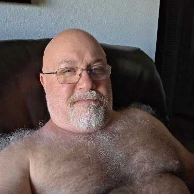 ChillOutBear — FansOnlyX creator profile