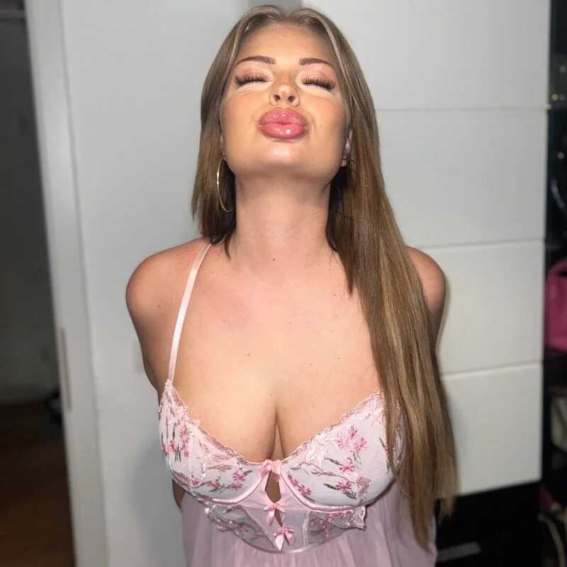 _Lilly_angel — FansOnlyX creator profile