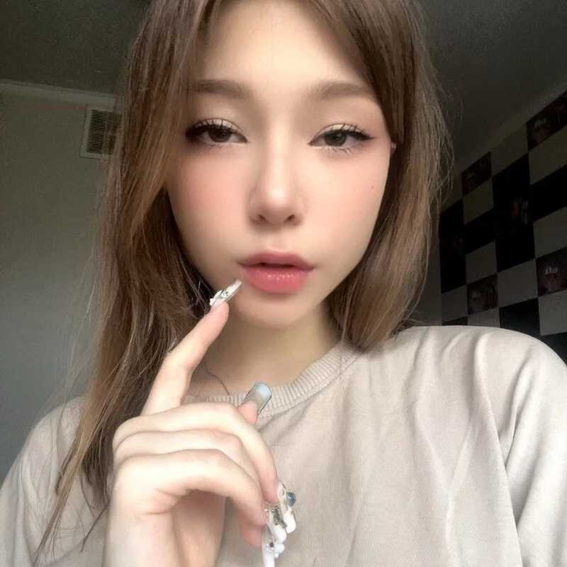 aera_elese — FansOnlyX creator profile