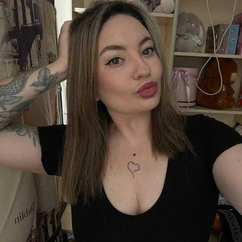 hollyholywood — FansOnlyX creator profile