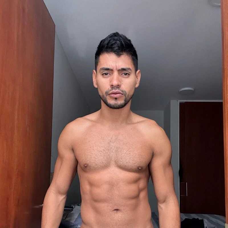HOTLATINO2025 — FansOnlyX creator profile