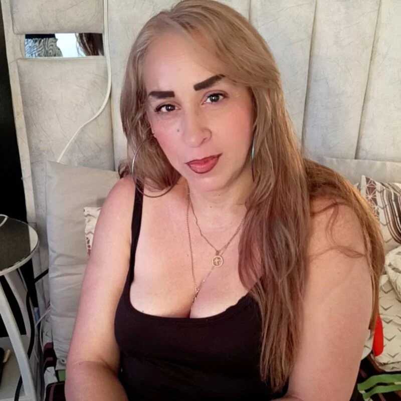 karlabarrera — FansOnlyX creator profile