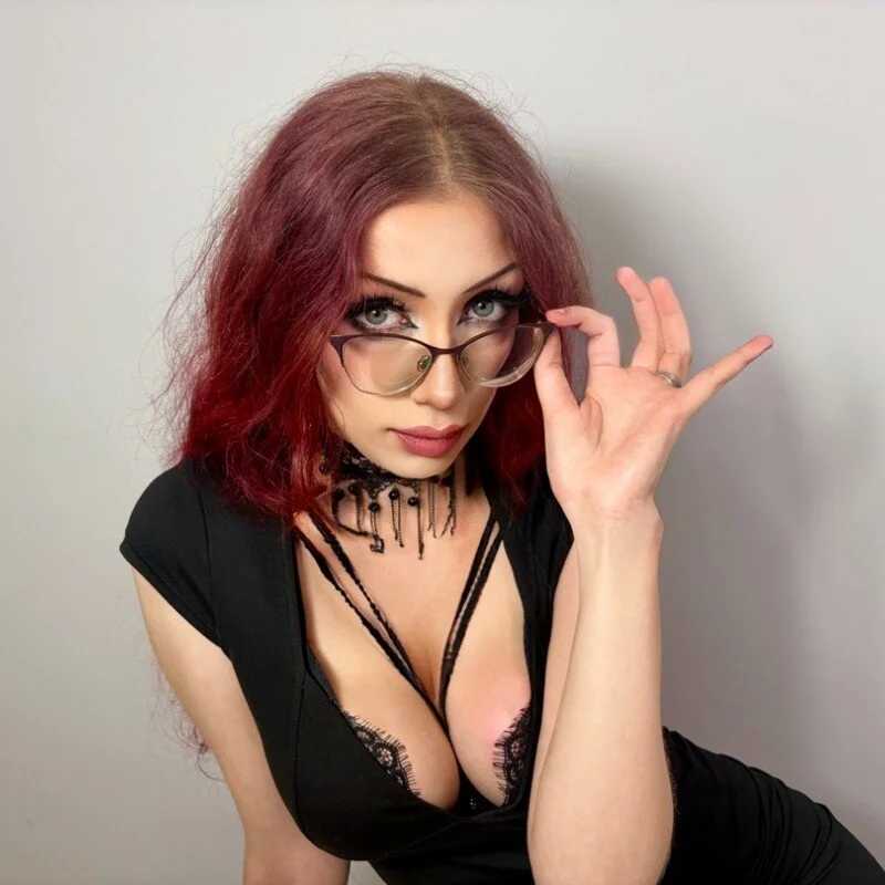 TessAdorable — FansOnlyX creator profile