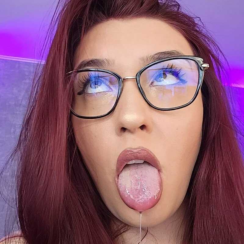 AriaxxxClarke — FansOnlyX creator profile