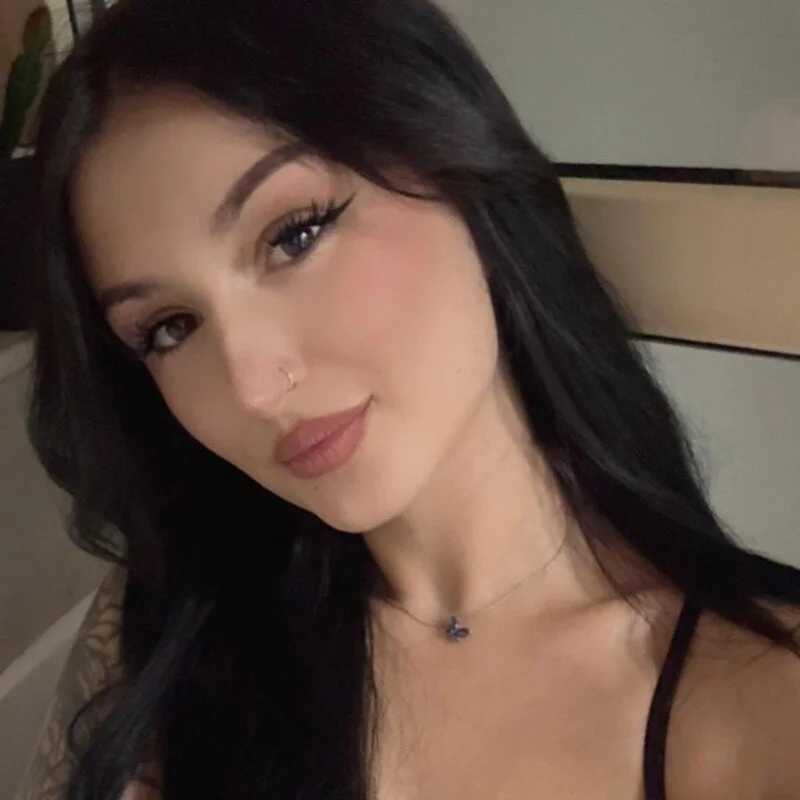 Anaayss_ — FansOnlyX creator profile