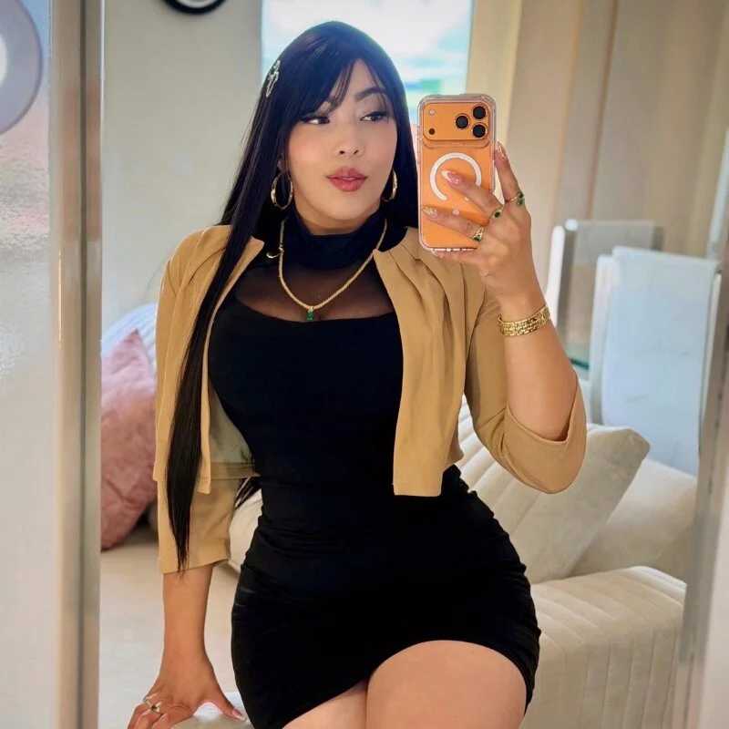 im_yours_01 — FansOnlyX creator profile