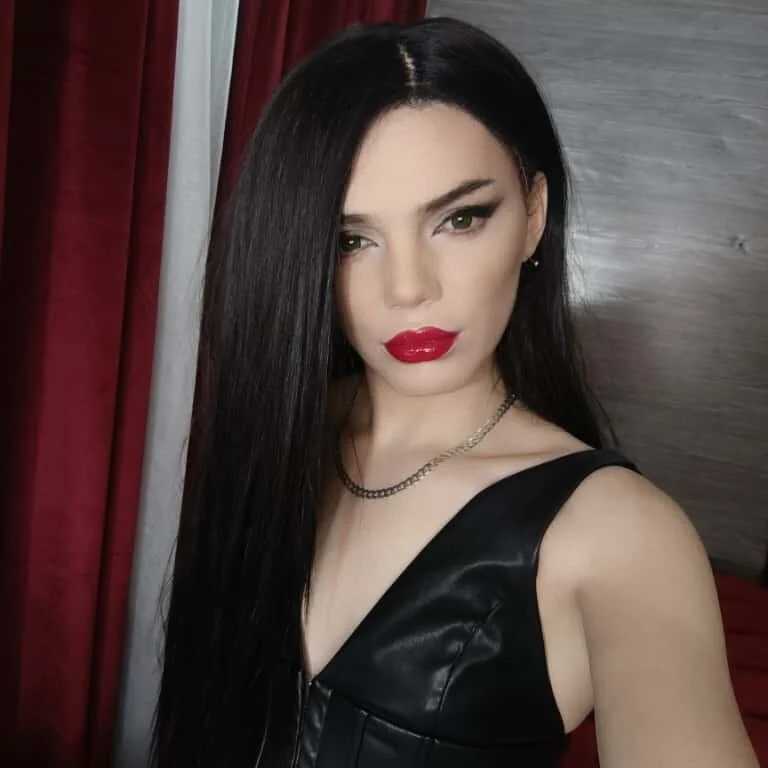 Vanessa4Dom — FansOnlyX creator profile