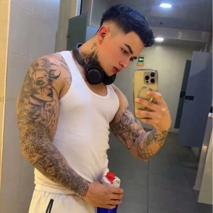 santii_ss — FansOnlyX creator profile