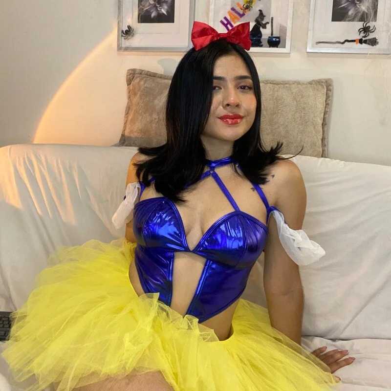 adara_johnson__ — FansOnlyX creator profile