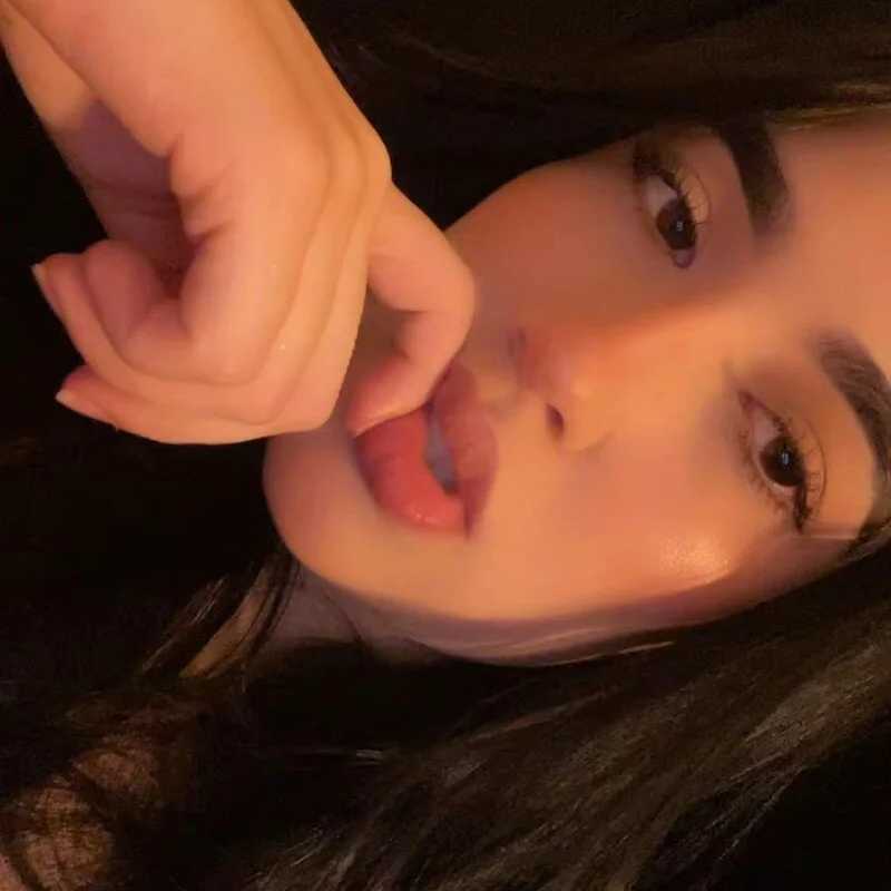 aria_bliss18 — FansOnlyX creator profile