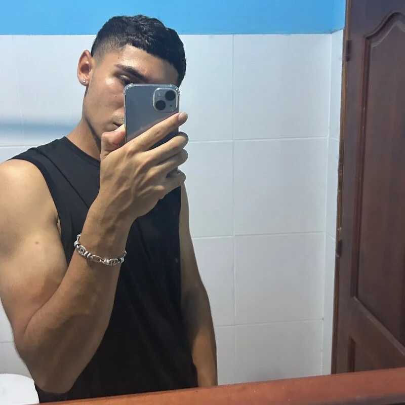 follladorr — FansOnlyX creator profile
