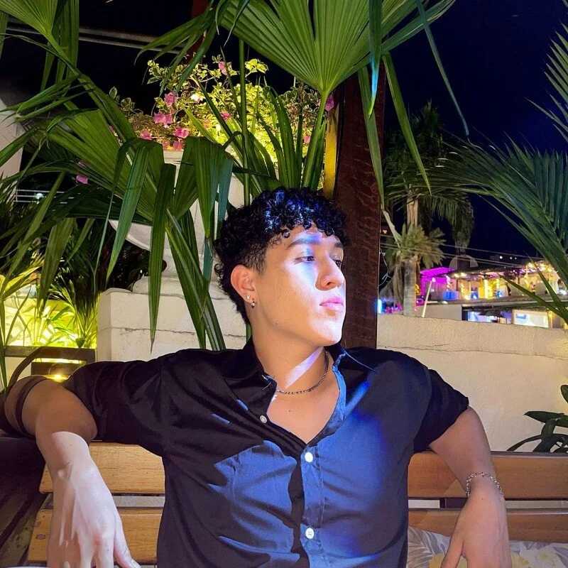 kai_zareck — FansOnlyX creator profile