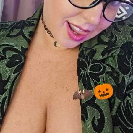 AdellaDulce — FansOnlyX creator profile