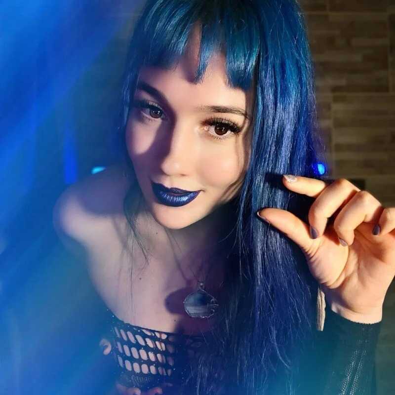 AZULFOX69 — FansOnlyX creator profile