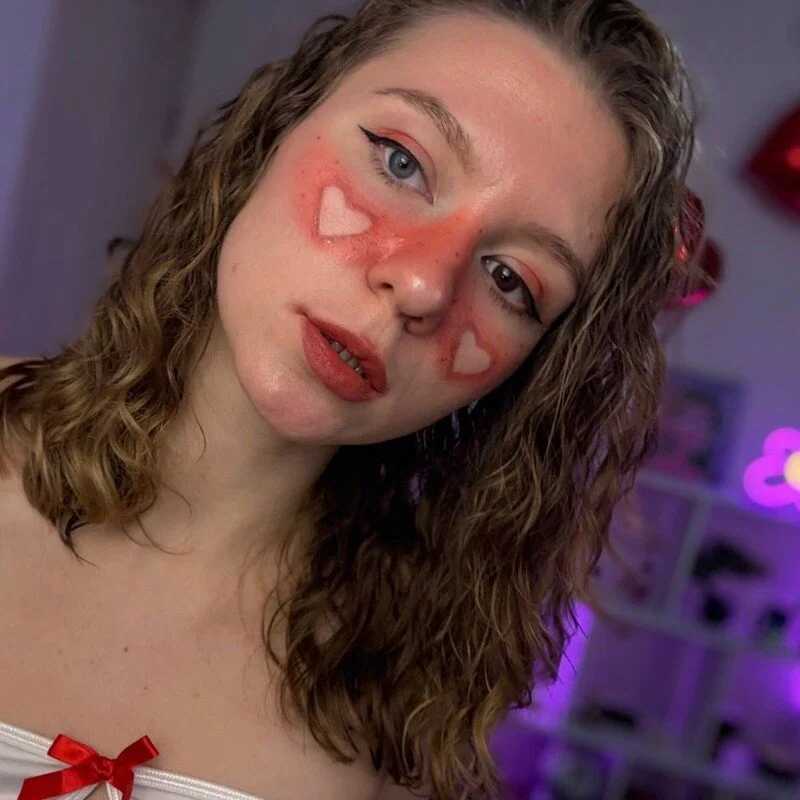 KellySunn — FansOnlyX creator profile