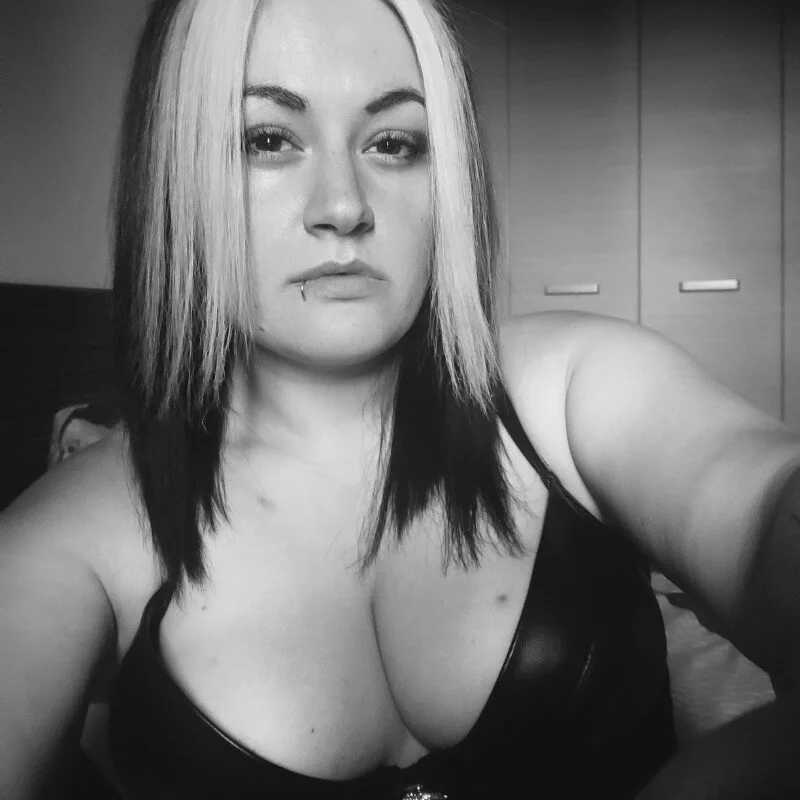 Becca-Van-Boa — FansOnlyX creator profile