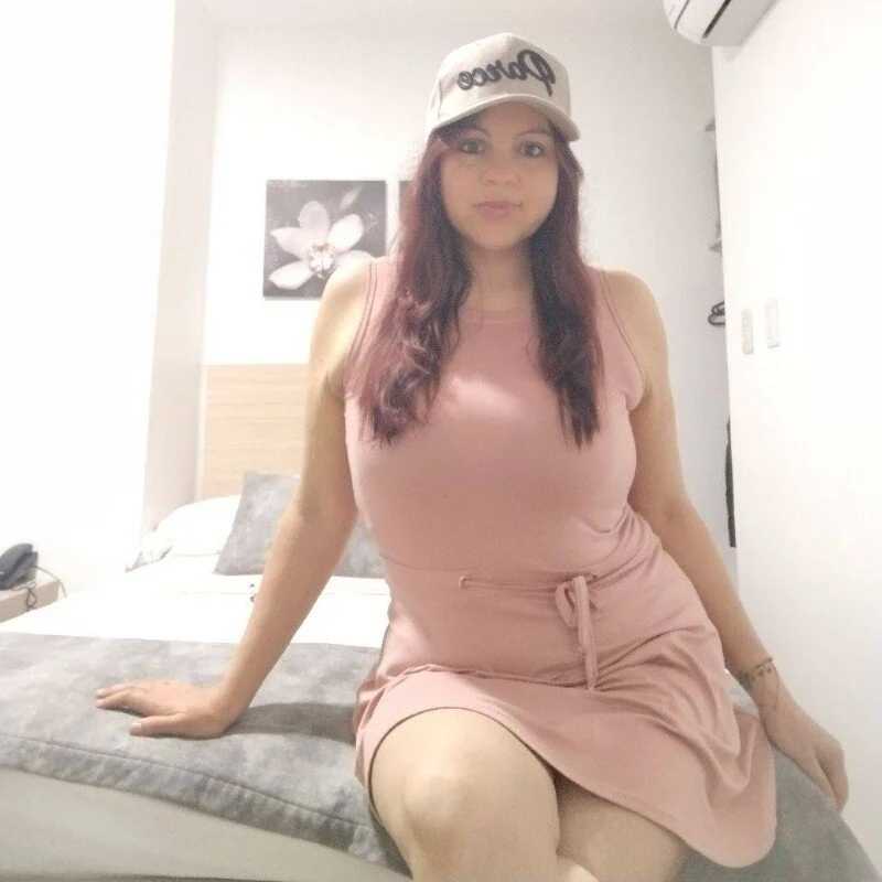 CARITOMIO — FansOnlyX creator profile