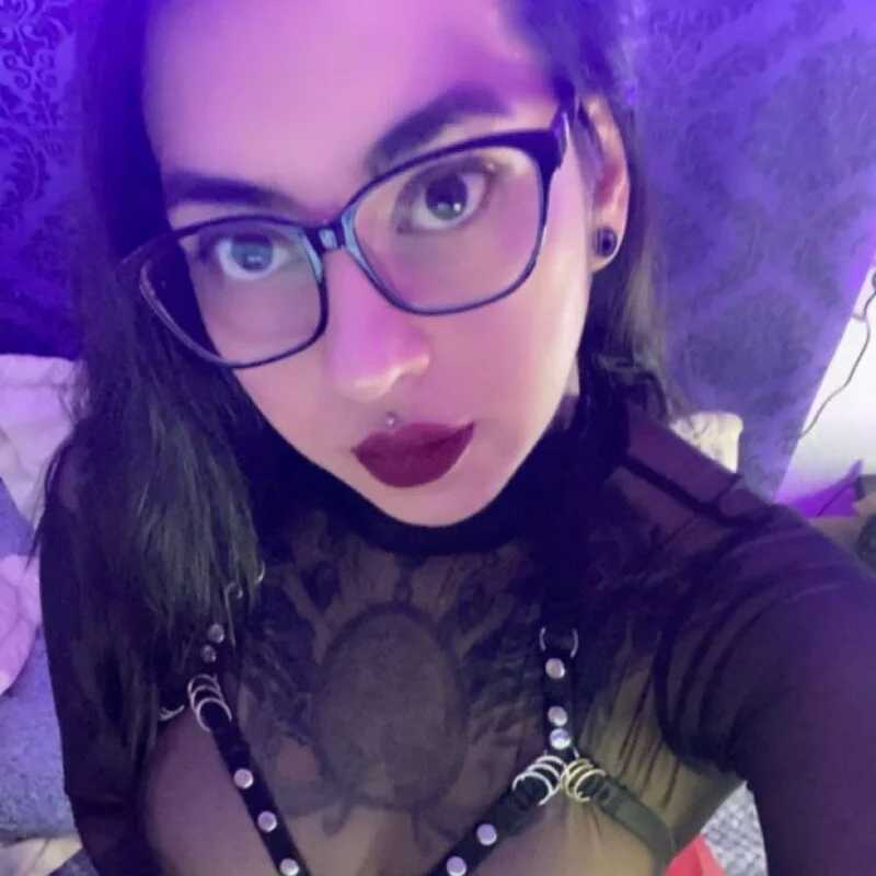 hanna_connorr — FansOnlyX creator profile
